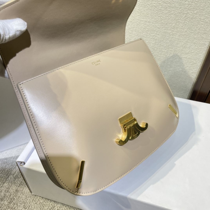 Ce1i*e triomphe bags